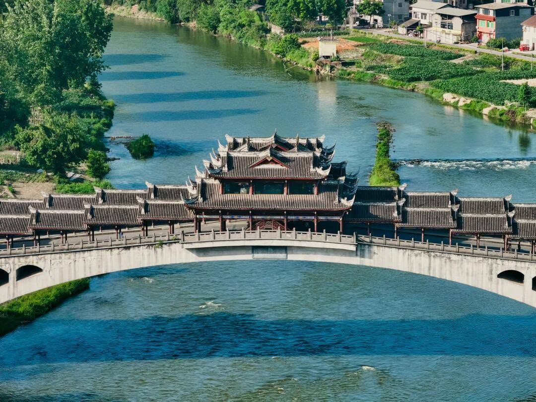 hoang-long-khe-co-tran
