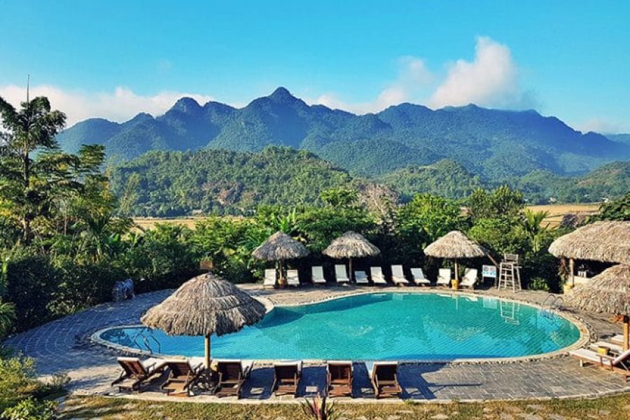 MaiChauEcoLodgePool-700x465