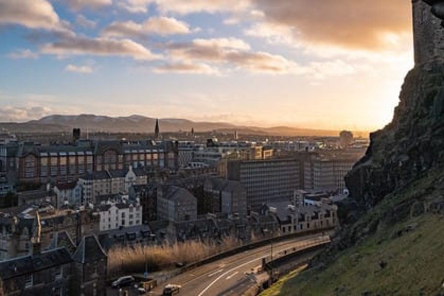 old town of edinburg